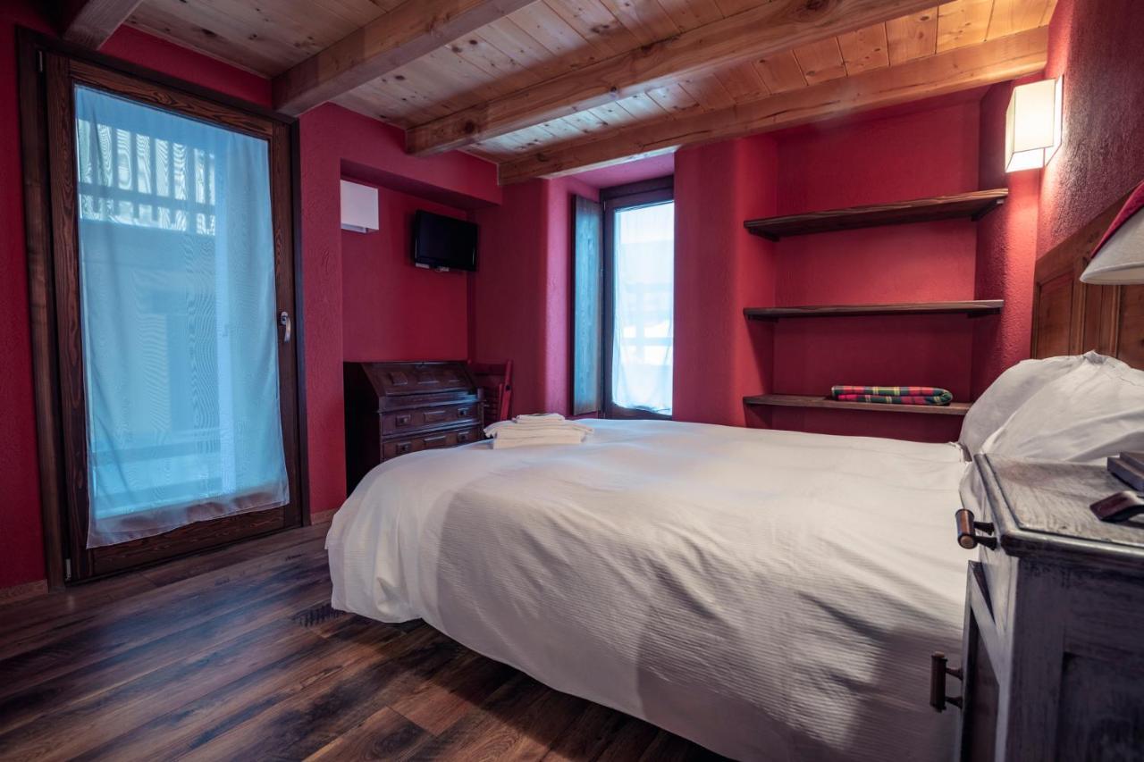 Rifugio Lilla Bed & Breakfast ลาตุยเล ภายนอก รูปภาพ